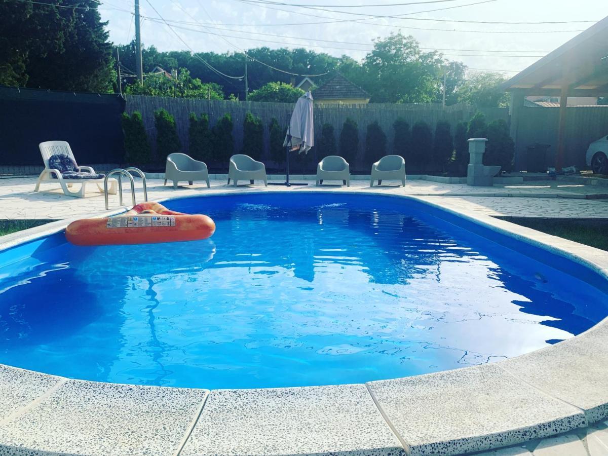 Вилла Mika'S Poolhouse Белград Экстерьер фото