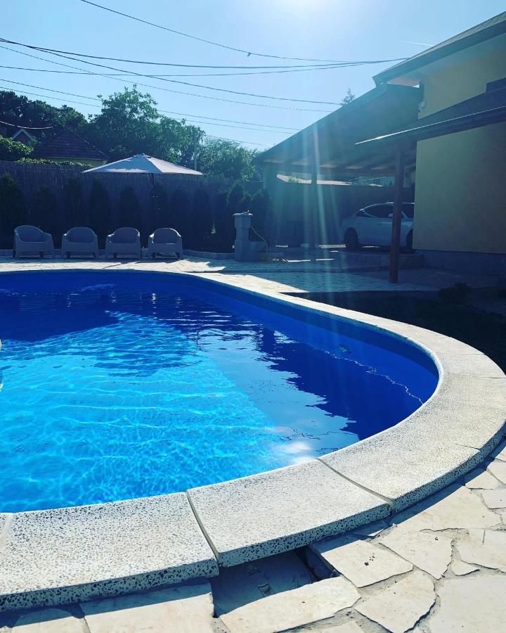 Вилла Mika'S Poolhouse Белград Экстерьер фото